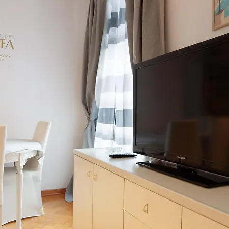 Dimora Rimbaud, Trieste Tra Sogno E Realta