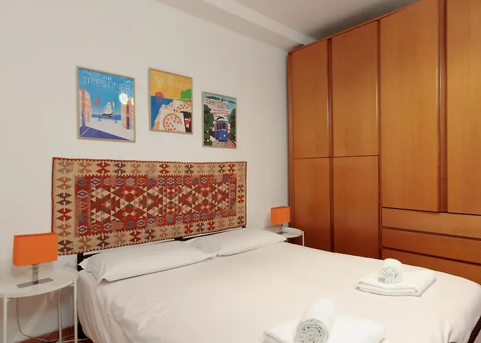 Apartment Dimora Rimbaud, Trieste Tra Sogno E Realta *