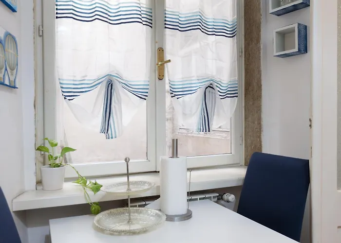 Dimora Rimbaud, Tra Sogno E Realta